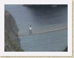 11September05 - Belfast with Caz 115 * Caz looking un-easy on the rope bridge * 640 x 480 * (111KB)